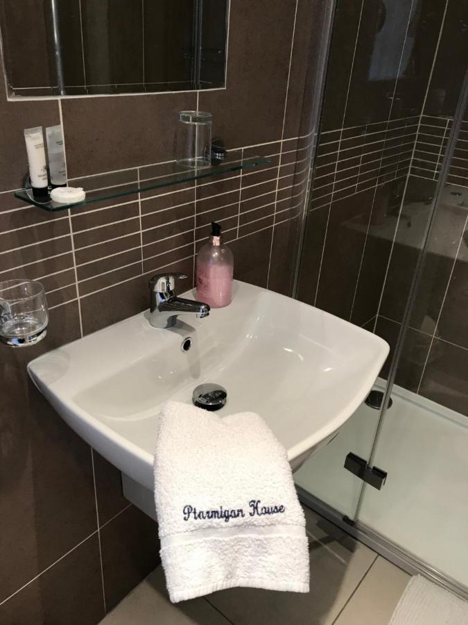 Ptarmigan House Bed & Breakfast แบลร์แอทโฮล ภายนอก รูปภาพ